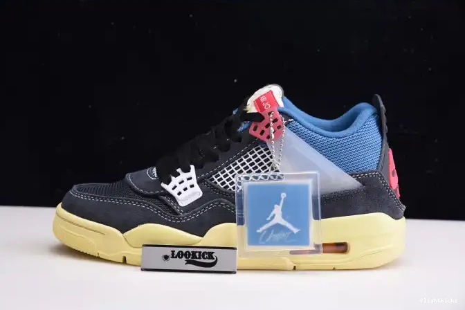 DC9533-001 AIR OFF NOIR RETRO JORDAN UNION 4 0628
